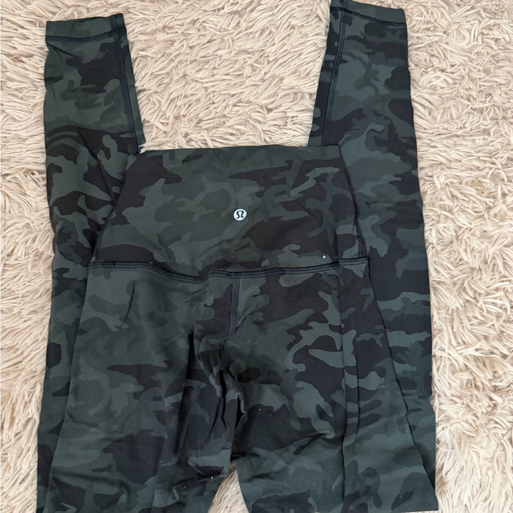 Lululemon NWT Align SHR 28” Size 0